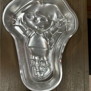 Wilton 2003 Dora the Explorer Cake Pan